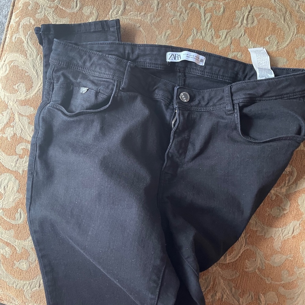 Zara Black Skinny Ankle Jeans